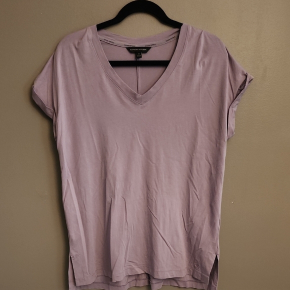 Banana Republic Lilac V-Neck Short Sleeve Top - Picture 1 of 9